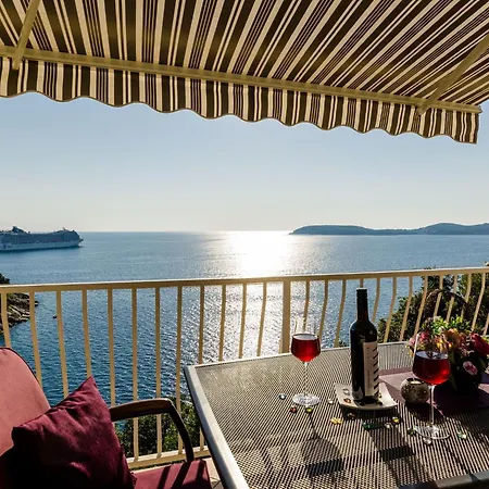 公寓 Indy's -two Bedroom With Balcony And Sea View *