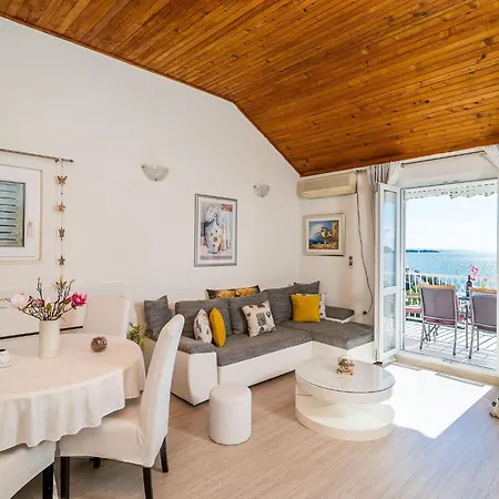 Indy's -two Bedroom With Balcony And Sea View ドゥブロブニク