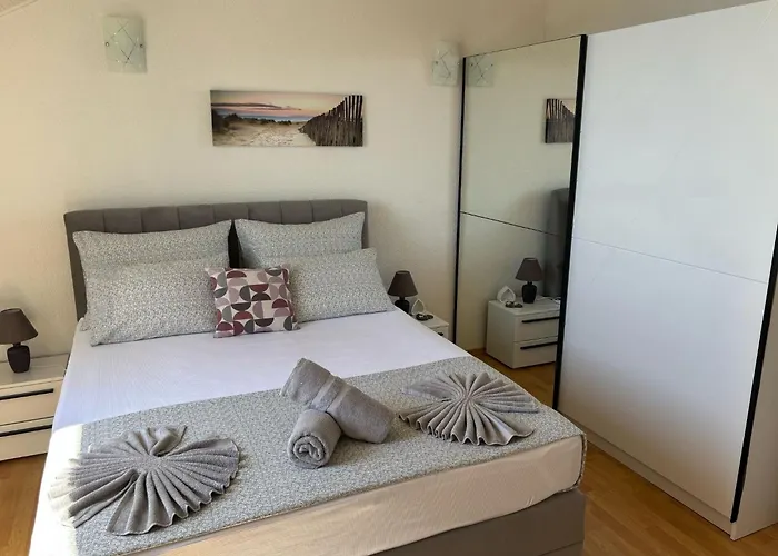 Indy's -two Bedroom With Balcony And Sea View Дубровник